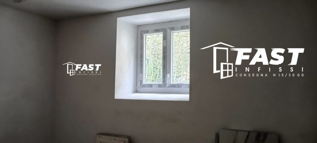 Fornitura e messa in opera di nuovi infissi in PVC doppio vetro,portoni blindati e porte interne La Spezia