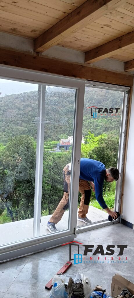 Installazione e montaggio nuovi infissi in PVC di ultima generazione con doppio vetro Massa Carrara