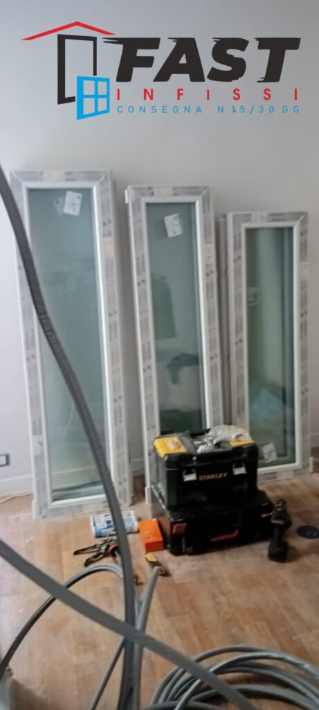 Installazione di infissi di nuova generazione con triplo vetro a Vernazza