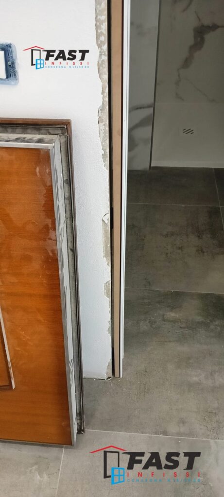 Fornitura e messa in opera di nuove porte interne con telaio in legno La Spezia