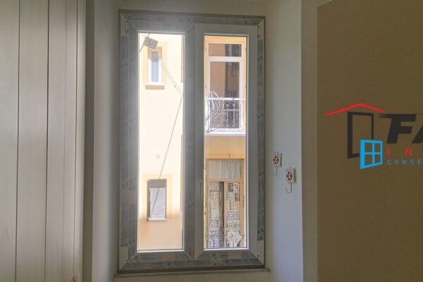 Fornitura e messa in opera di nuovi infissi in PVC doppio vetro Carrara