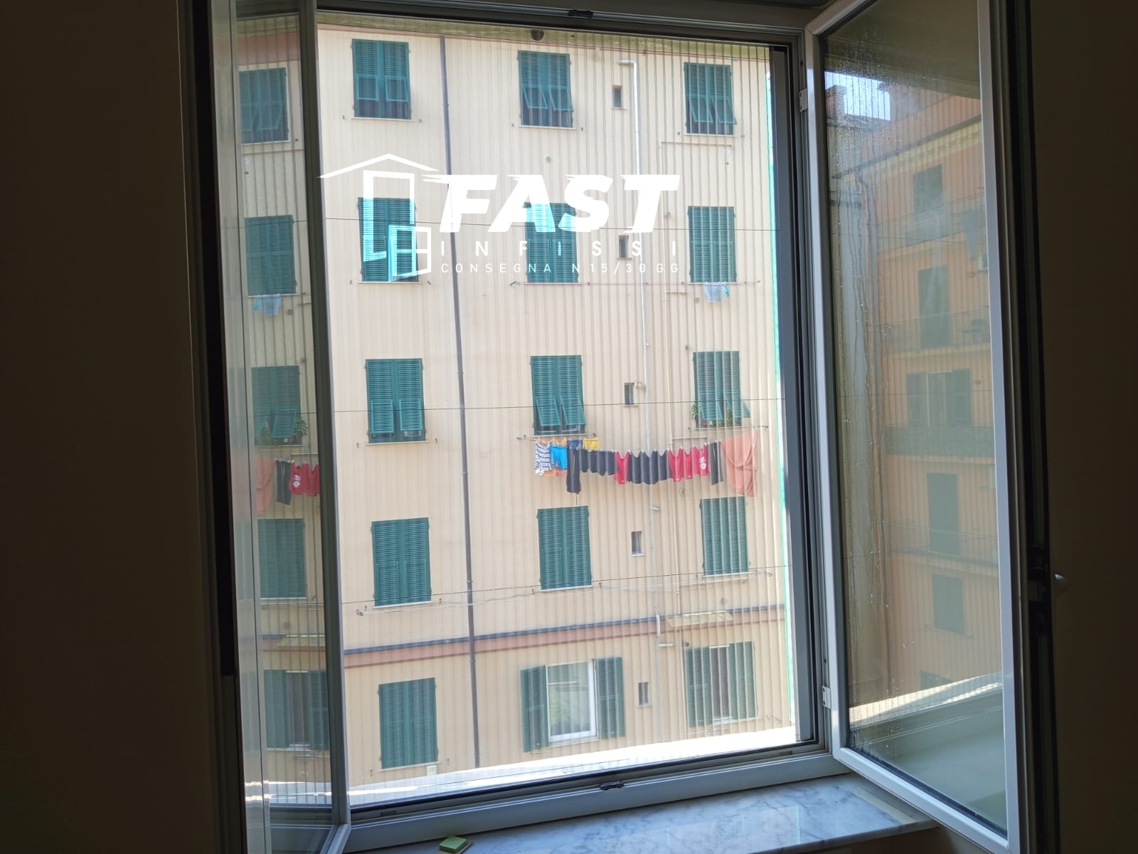 Fornitura e messa in opera di nuove zanzariere plisse in acciaio rinforzato 26-08-25 Genova Nervi