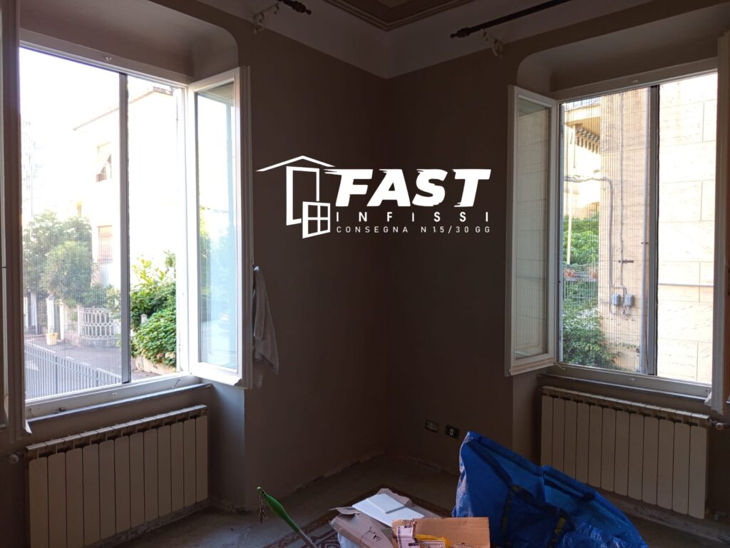 Fornitura e messa in opera di nuove zanzariere plisse in acciaio rinforzato Levanto