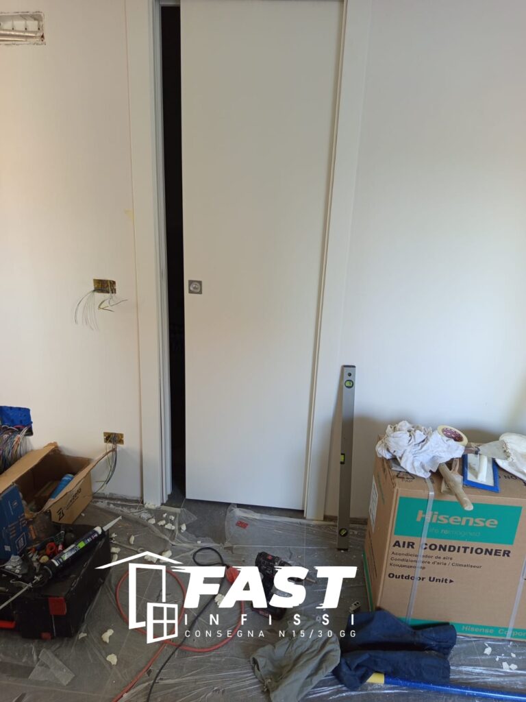 Fornitura e messa in opera di nuovi infissi in PVC doppio vetro e porte interne Lerici