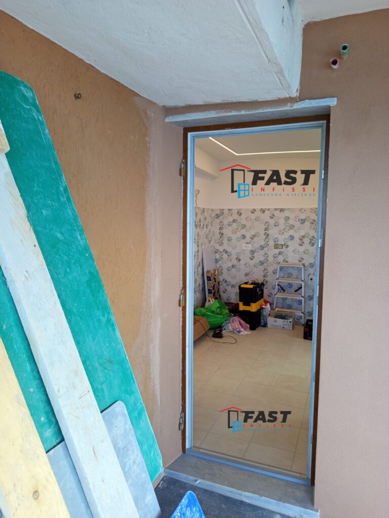 Fornitura e posa in opera di nuovi infissi in PVC profilo bicolore con doppio vetro Vernazza Sp