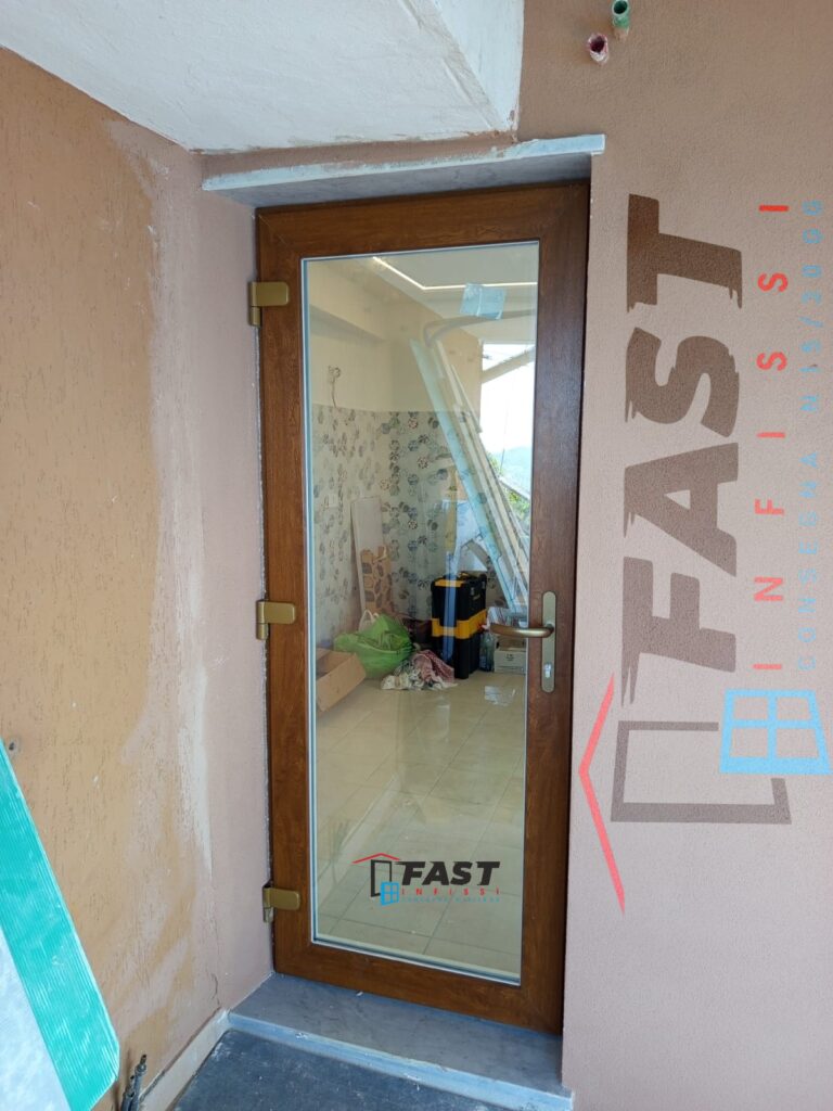 Fornitura e posa in opera di nuovi infissi in PVC profilo bicolore con doppio vetro Vernazza Sp