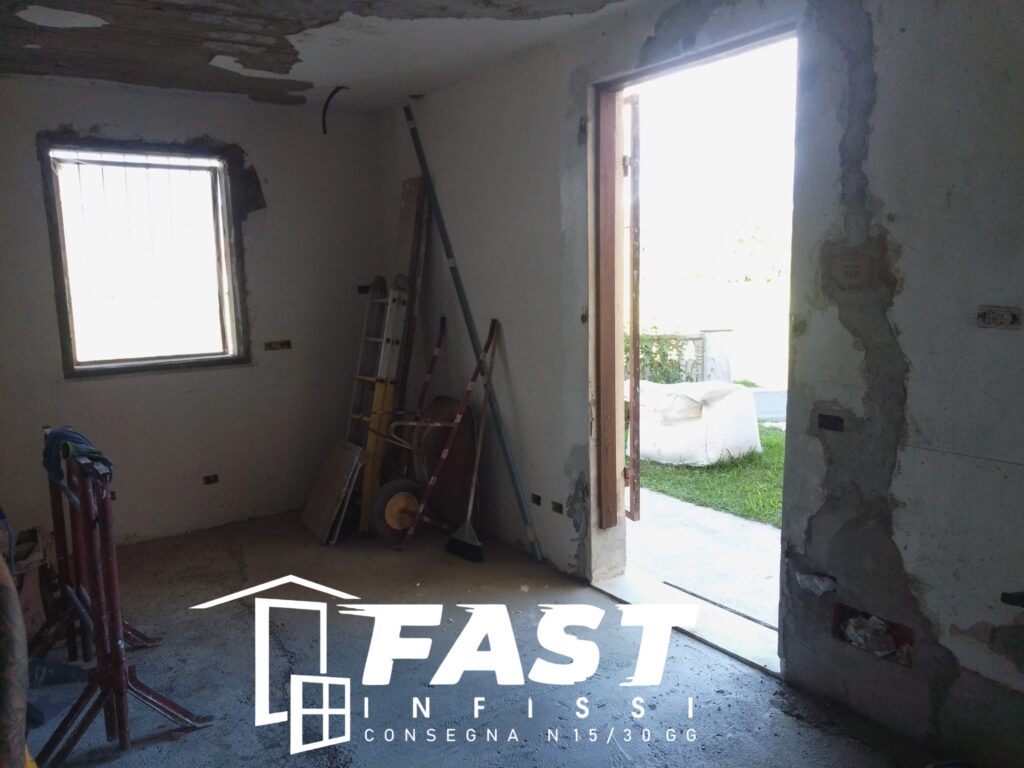 Sostituzione di nuovi infissi in PVC di nuova generazione doppio vetro antisfondamento dentro e fuori,color legno Sarzana