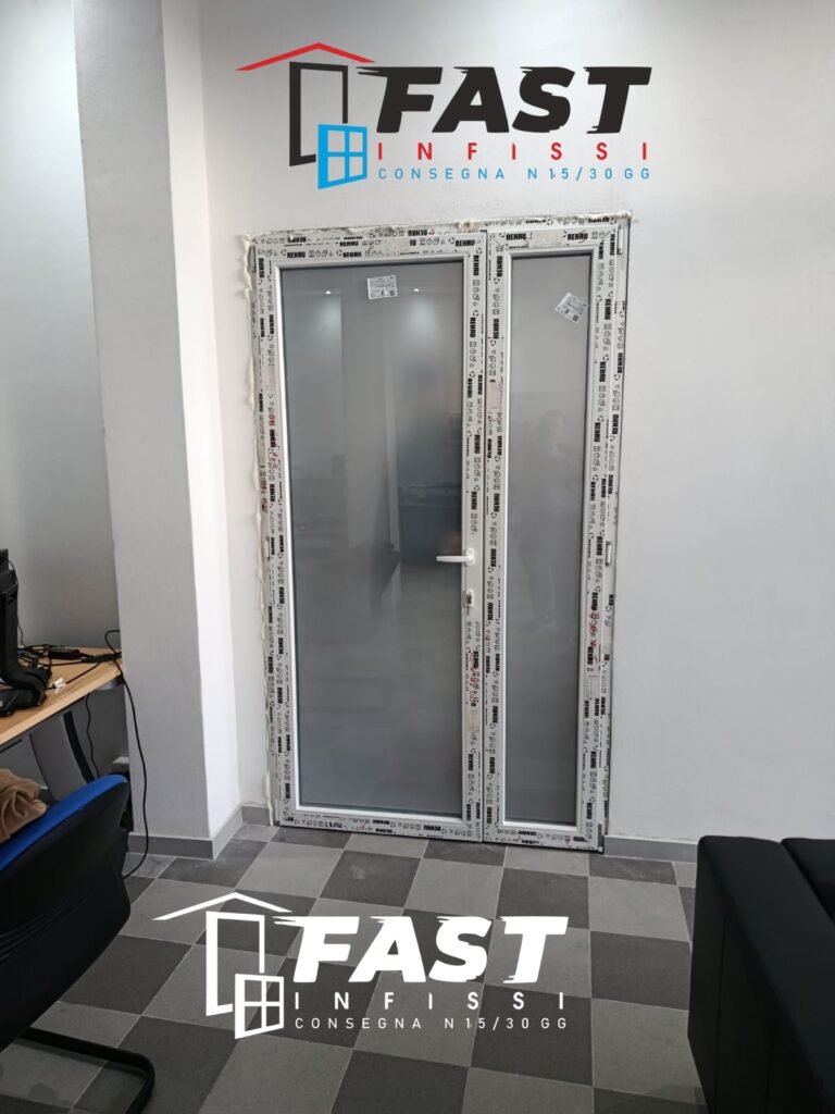 Fornitura e installazione di nuovi infissi in PVC doppio vetro satinato con serratura multipunto a 11 punti a La Spezia