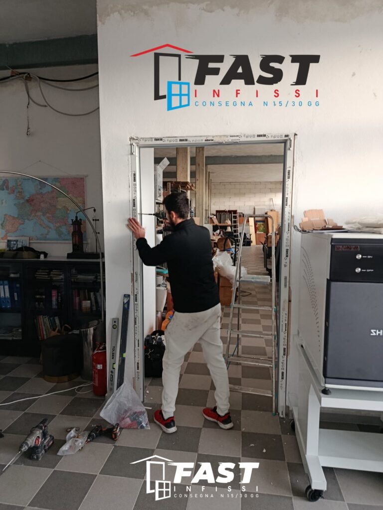 Fornitura e installazione di nuovi infissi in PVC doppio vetro satinato con serratura multipunto a 11 punti a La Spezia