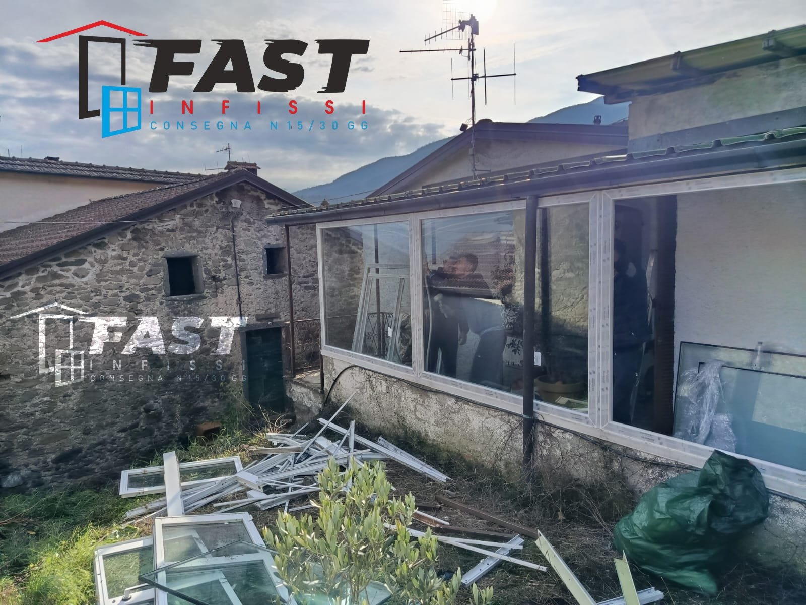 Infissi in PVC triplo vetro antisfondamento a Pontremoli – Fornitura e posa in opera