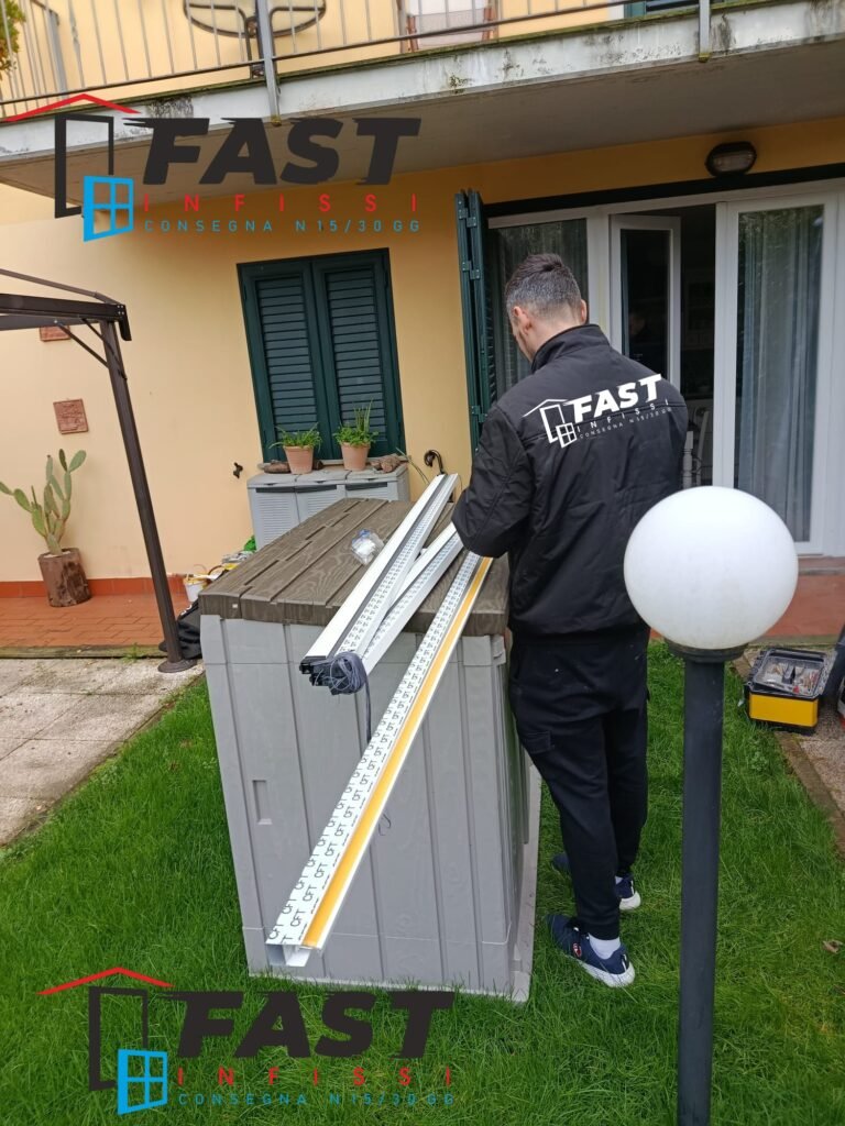 Fornitura e posa in opera di nuove zanzariere plisse Santo Stefano di Magra