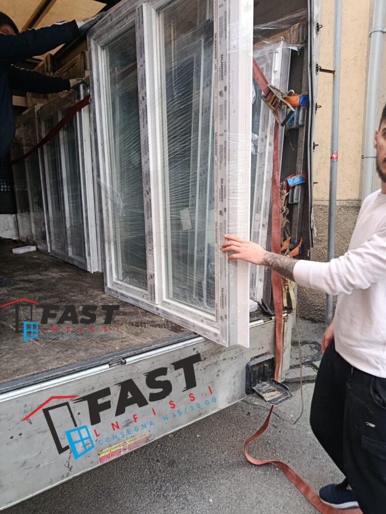 Nuova merce è arrivata infissi in PVC di nuova generazione a La Spezia 16-02-2026