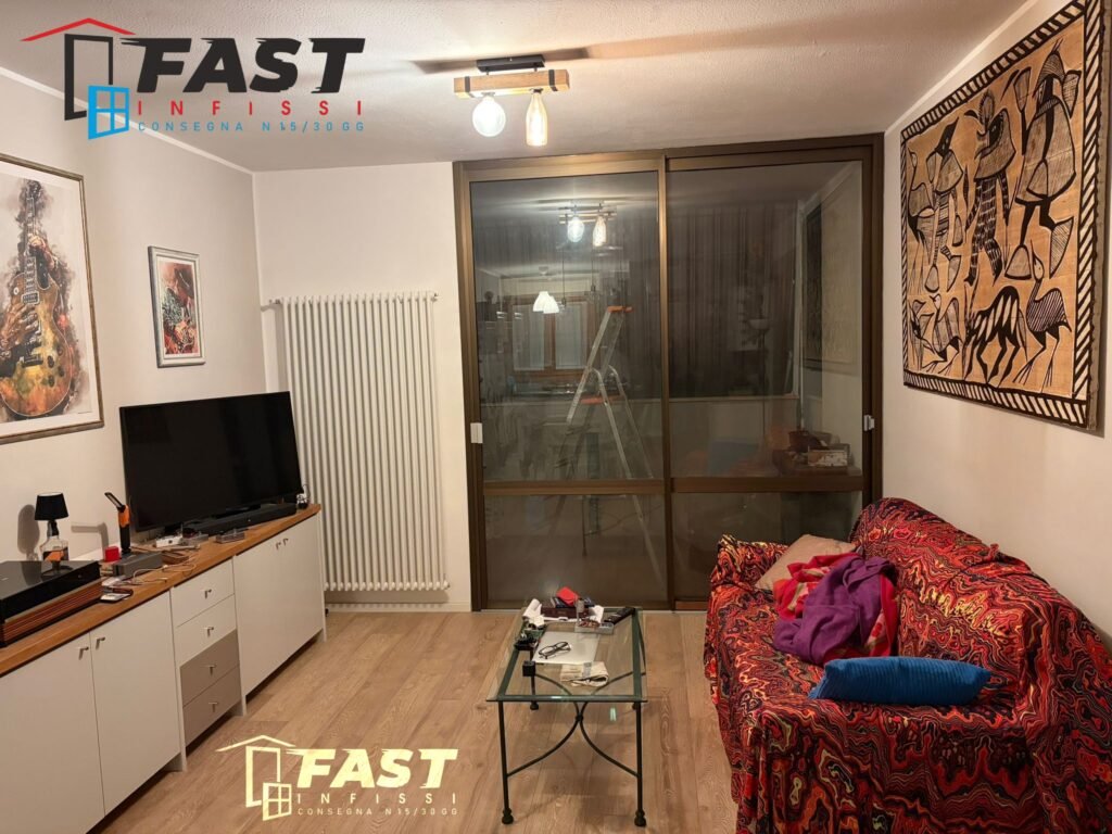 Porte scorrevoli in PVC doppio vetro a Livorno fornitura e installazione