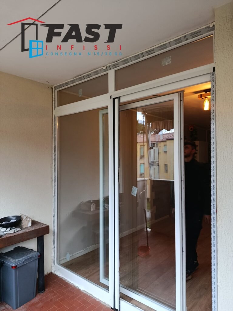 Porte scorrevoli in PVC doppio vetro a Livorno fornitura e installazione